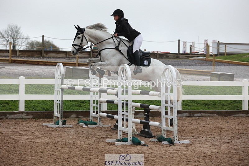 231112A-135151-04687 - Cls 20 Newcomers & 1.10m Open