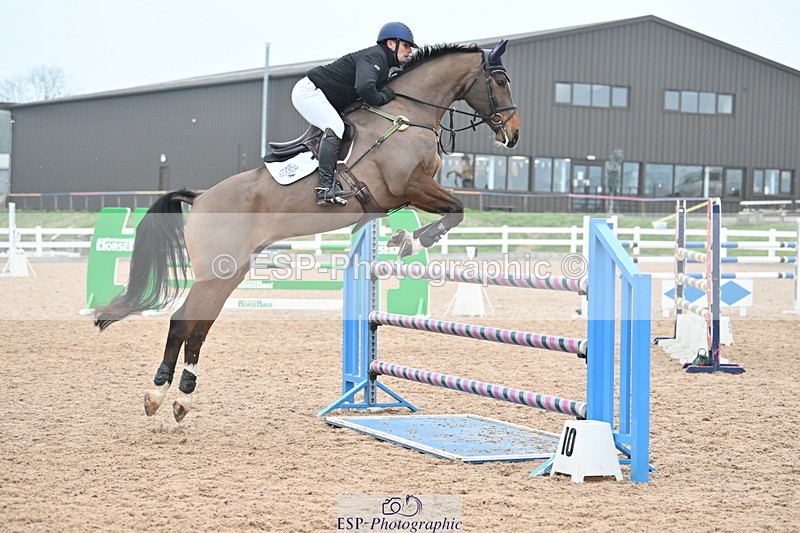 240113A-140946-02266 - Cls 13 Foxhunter and 1.20m Open
