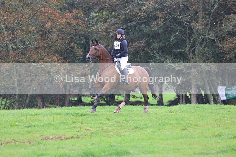 JPP_5192 - Class 2:  70cm: Zig Zag