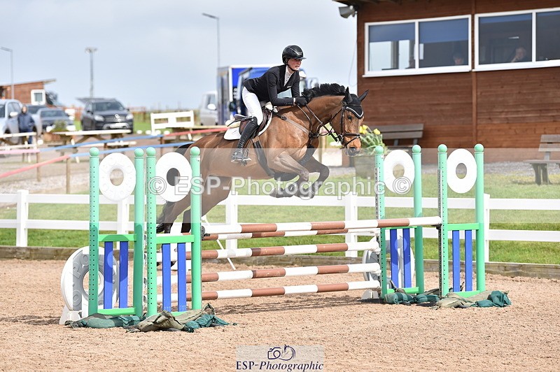 240327A-124844-00452 - Cls 4 Newcomers and 1.10m Open