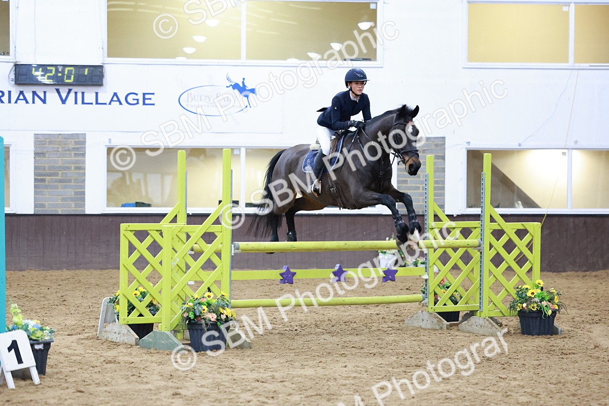 SBM_007644 - Class 24 - Nupafeed Supplements Senior Discovery/ 1m Open