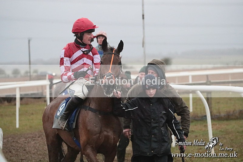 PtP 260125 1107 - Cocklebarrow Point-to-Point racing with the Heythrop Hunt 26/01/25