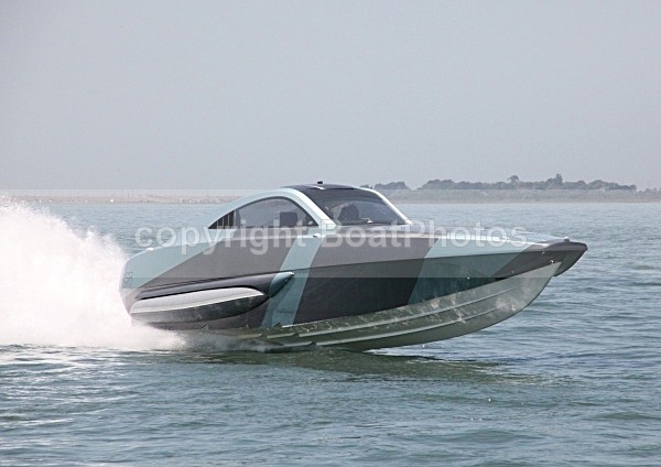 090525 XSR INTERCEPTOR IMG_3511 - Racing Powerboats