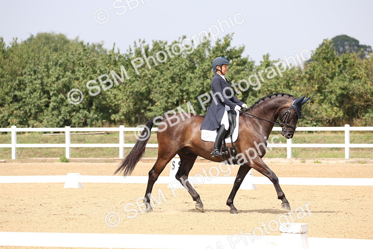 SBM_007279 - Class 9 - FEI INT I - 13.37-14.33