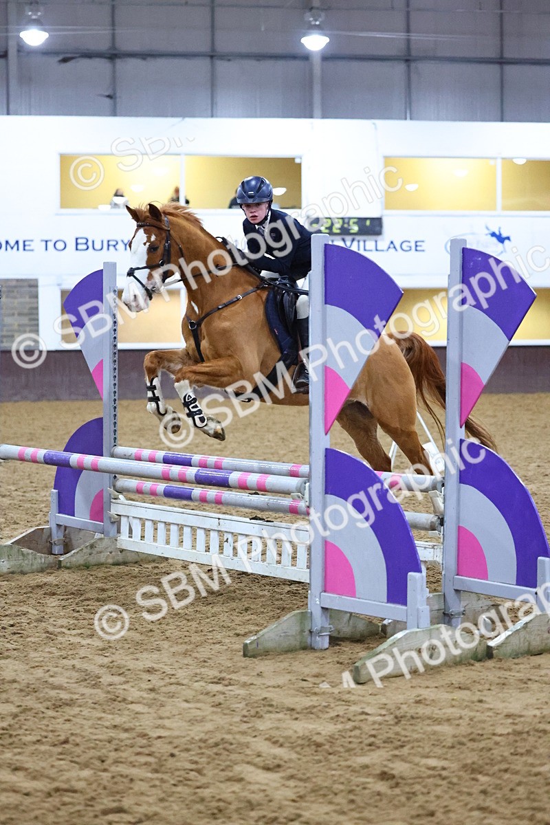 SBM_002691 - Class 6 - Holly & Ivy Stakes - 90cm