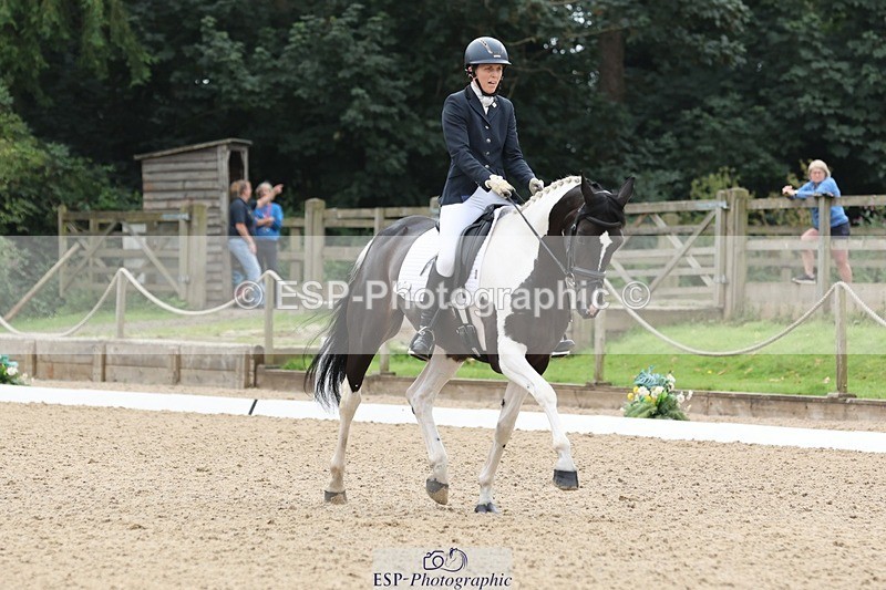 240810-114527-02948 - 189-Emma.Jenkinson-Fleur.C