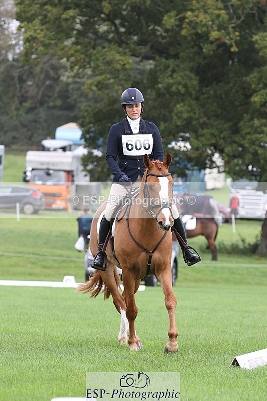 231019-104442-02419 - 606-GOLDEN.HEART.BREAKER-Emily.R.Vincent-DR