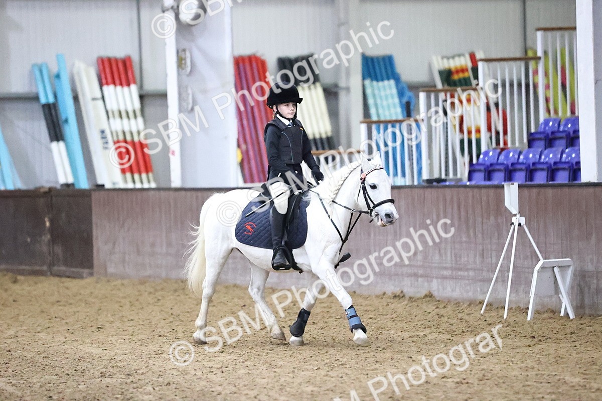 SBM_000058 - Class 1 - Fox Farriers 30cm