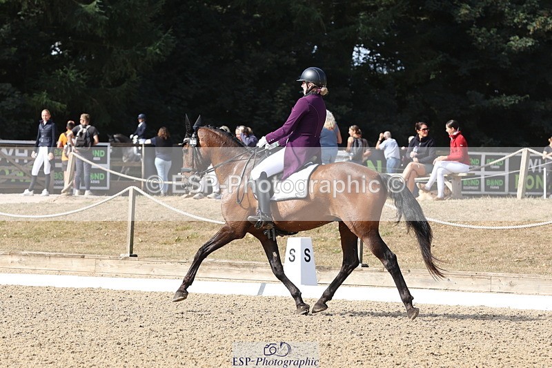 250809A-100834-02302 - 004-Nicola.KayesBoss.X