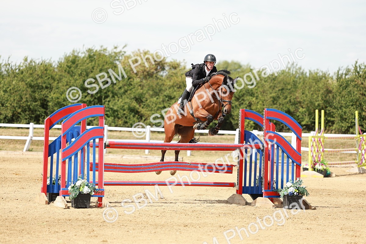 SBM_007909 - Class 4 - Senior Foxhunter - 1.20m Open