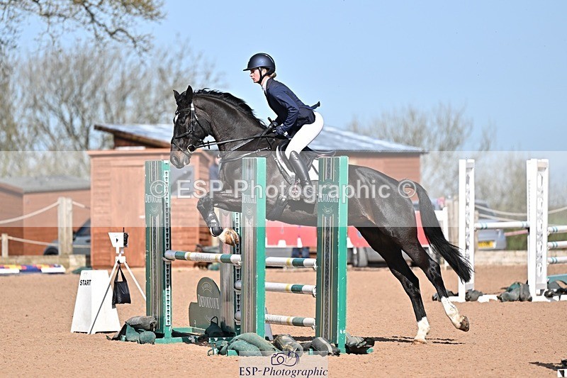 260408-102845-00161 - Cls 2 British Novice and 90cm