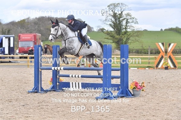 BPP_1365 - CLASS 15 SAT Senior BritiNovice/ 90cm Open