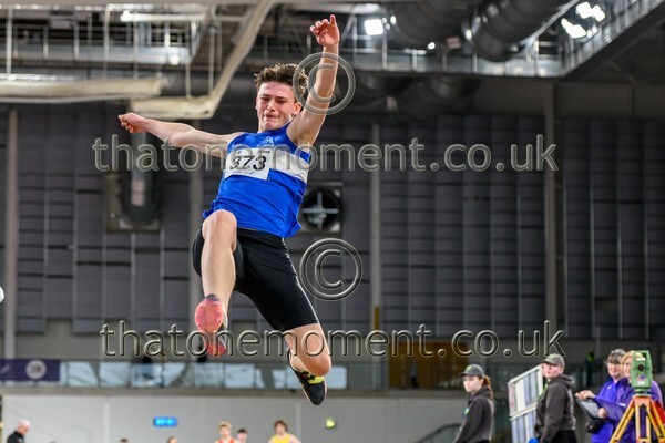 AgeInd25SUN-911934 - Field Male