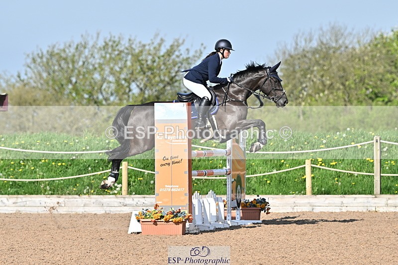 240509A-091204-00474 - Cls 8 Foxhunter