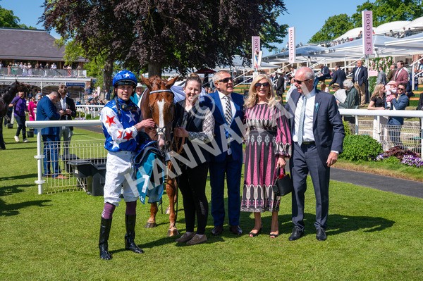 160525-Race 2-Thunder Run-6306 - Race 2 2.42pm Knights Solicitors Handicap