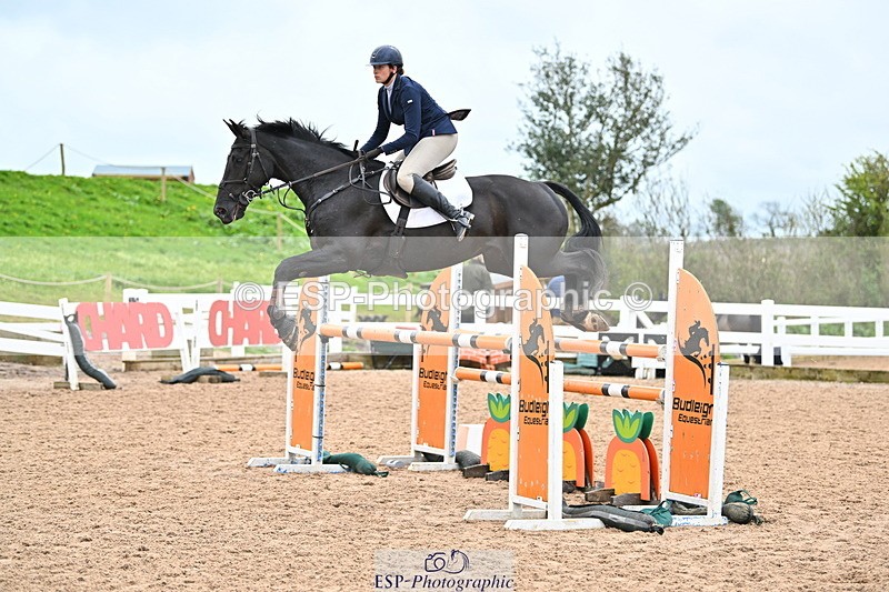 240501A-135951-00923 - Cls 8 Snr Foxhunter and 1.20m Open