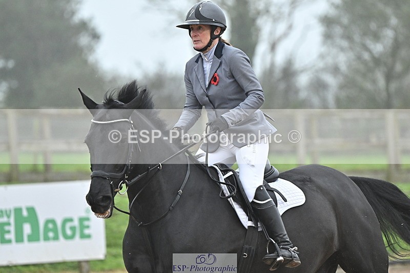 241103A-110556-06886 - SUN Cls 18 British Novice and 90cm Open