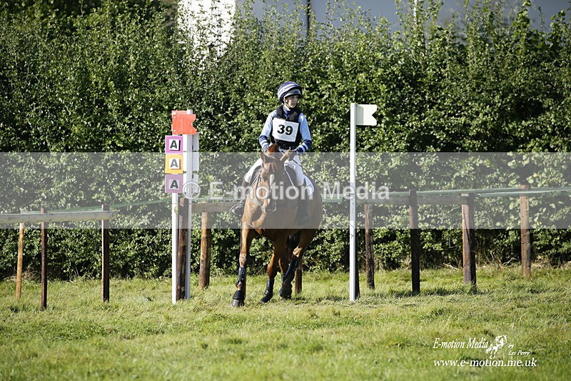  WWHT 031021 832 - WWEC Novice Restricted (0.80m) 18/10/20