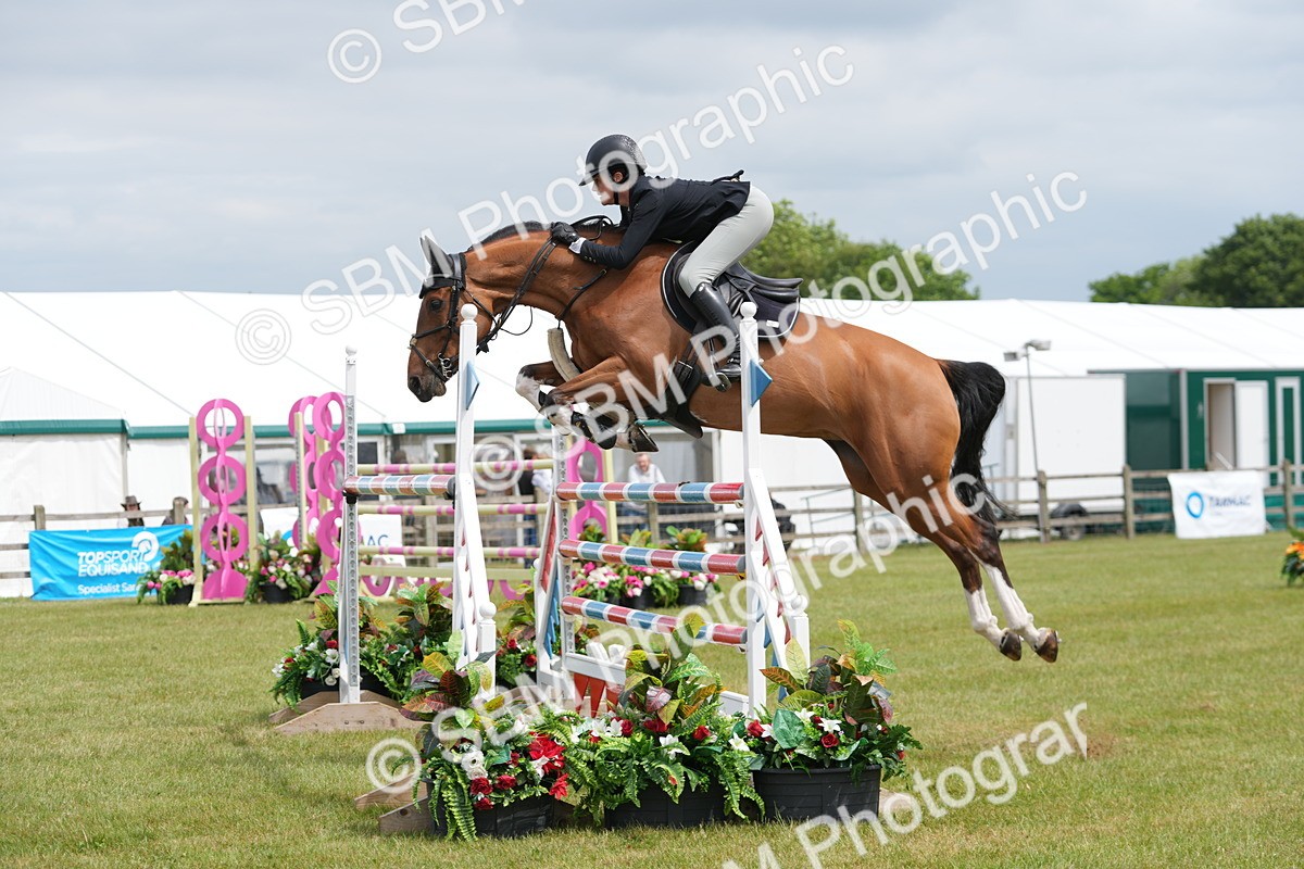 SBM_06510 - Class 202 - National 1.40m Open