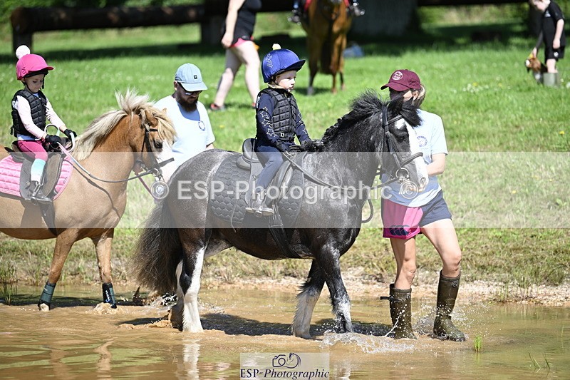 240728B-110809-01109 - Gemma's Group XC