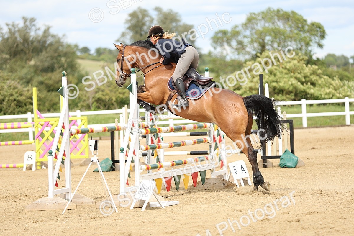SBM_001376 - Class 5 - Senior Foxhunter - 1.20m