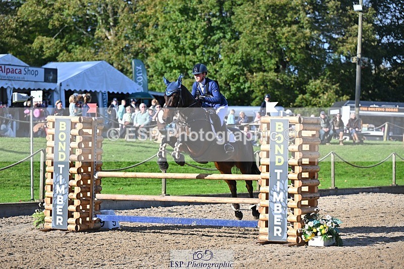 241027-134220-17592 - 553-Hanna.Bertorelli-BWTH.CLASSIC.CUT