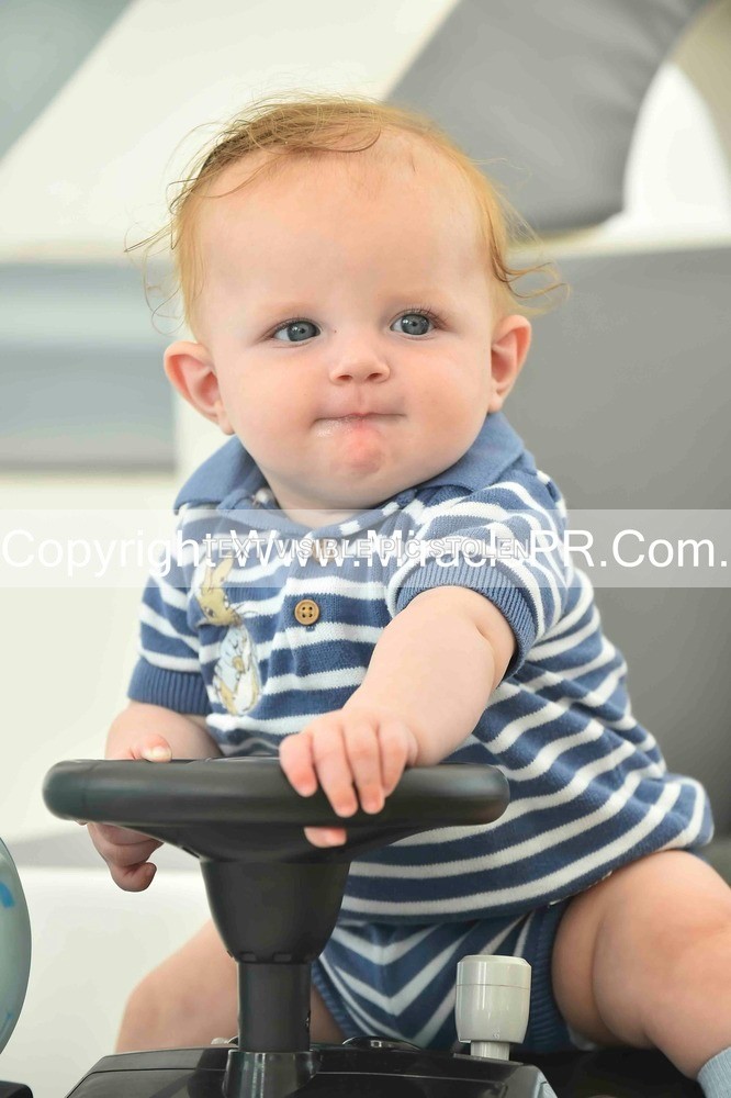 SH4_2197 - Bonny baby competition.
