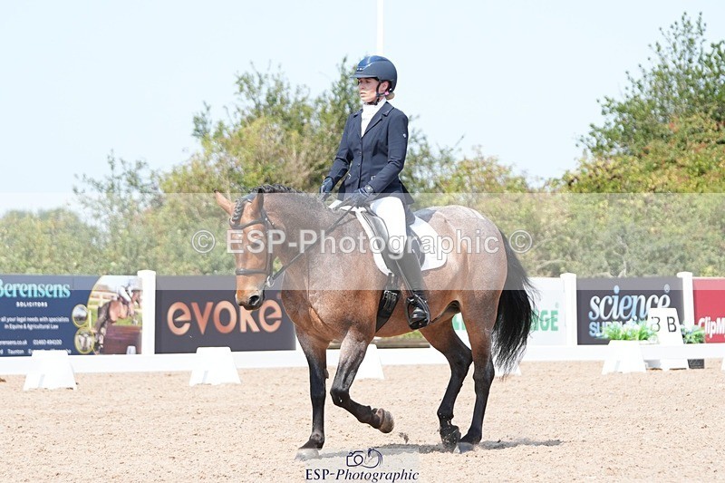 250817-125309-09491 - 177-Joanne.PengellyAshfield.Bob