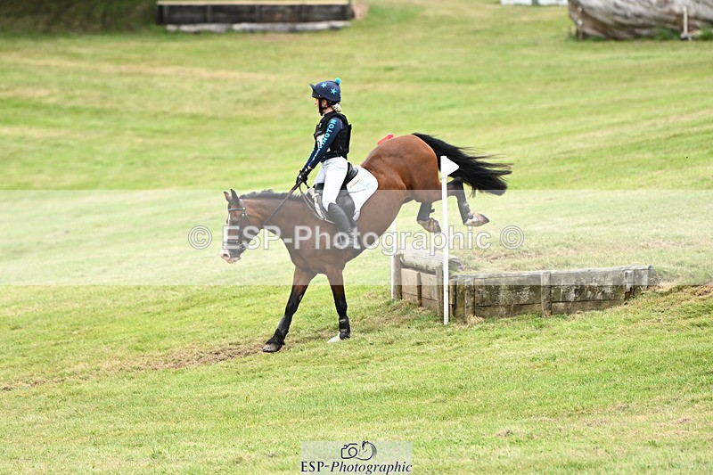 240825X-163408-37304 - 80cm XC 16.30 to 17.30