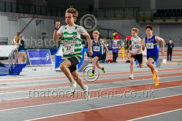 Age26SAT-914369 - Track Male Set One