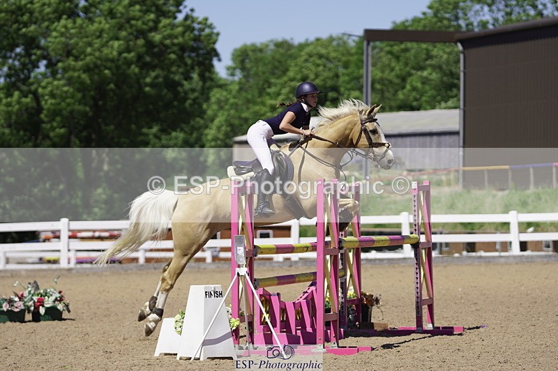 230624A-152234-02209 - Cls 26 Pony Foxhunter & 1.10m Open