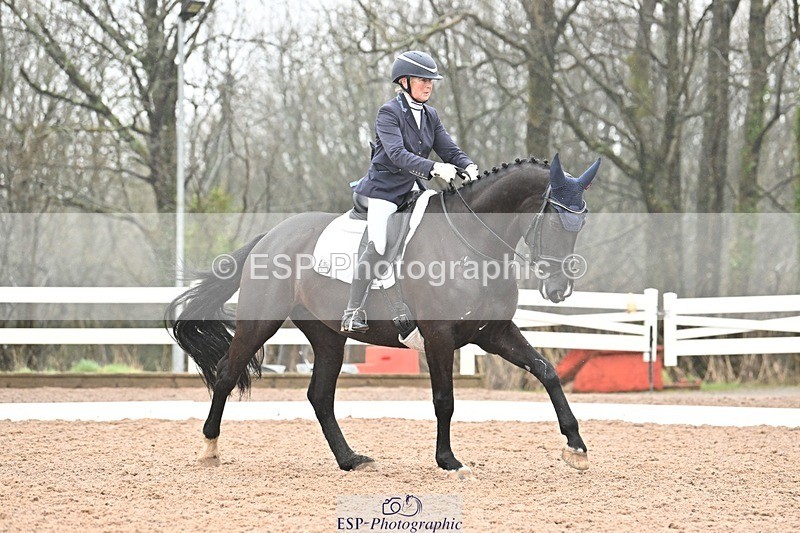 250215-121006-03340 - 228-Louise.Hutchinson-Shovern.Noire