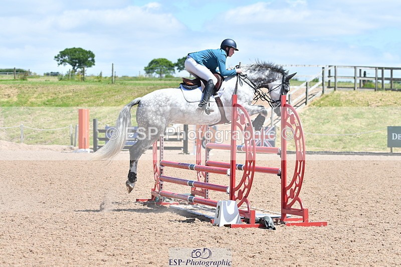 240609A-124854-05363 - Cls 18 Snr Newcomers and 1.10m Open