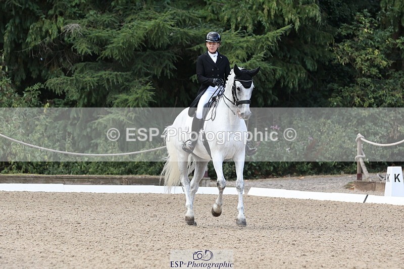 250809A-095922-02258 - 039-Jane.GilbyHugo.Holunder