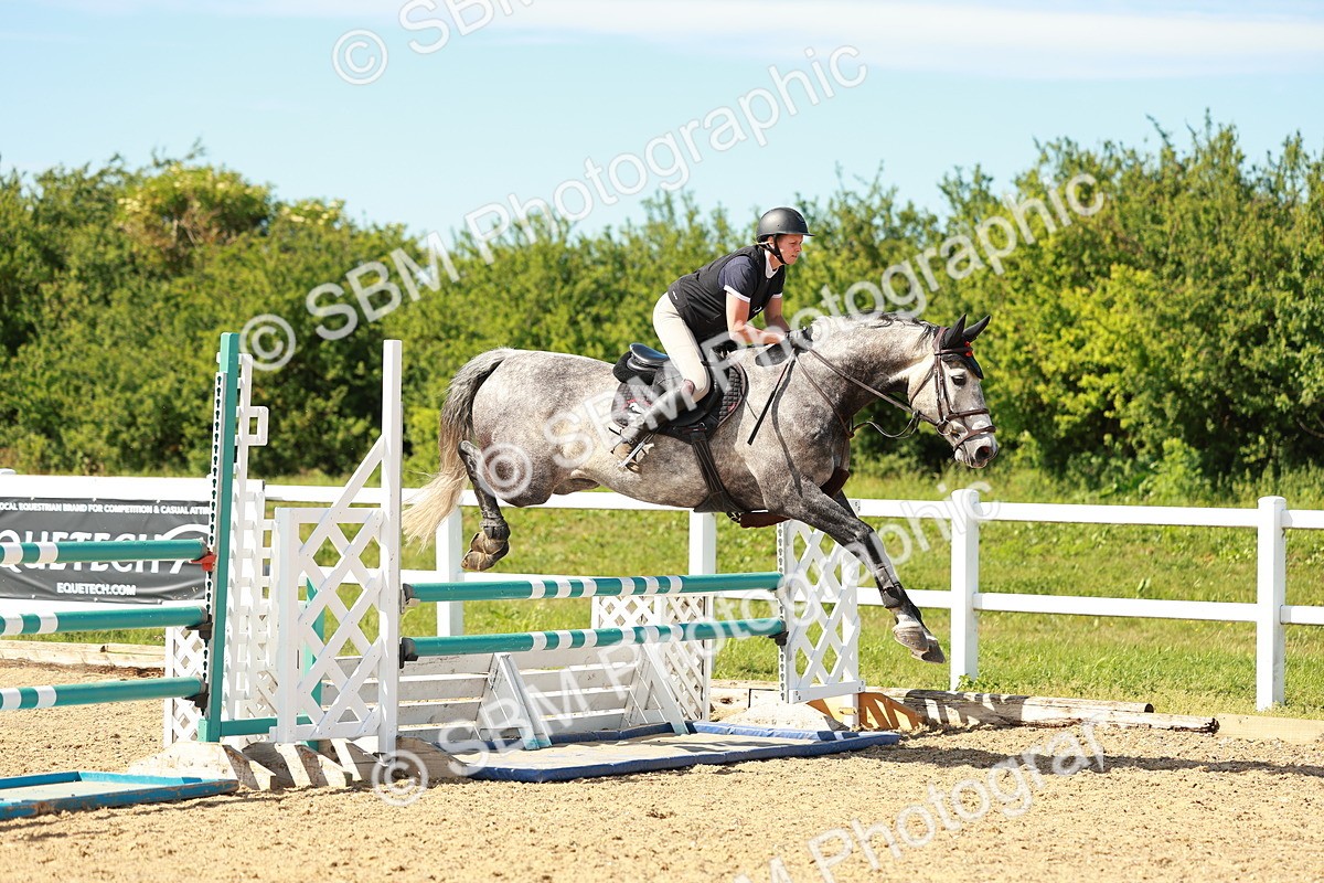 SBM_002839 - Class 4 - Senior Newcomers - 1.10m
