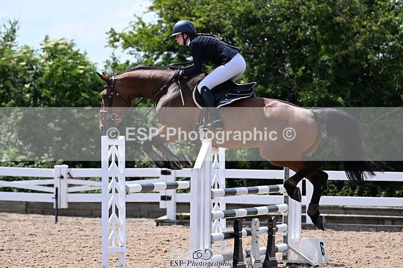 240619A-142242-00559 - Cls 4 Snr Newcomers and 1.10m Open