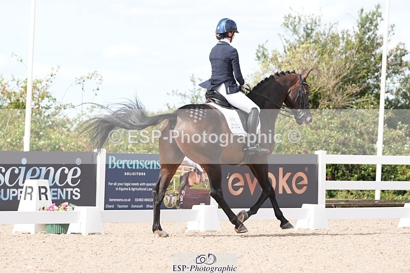 250906-134446-03375 - 113-Nicole.JahanshahiVirtual.Attraction