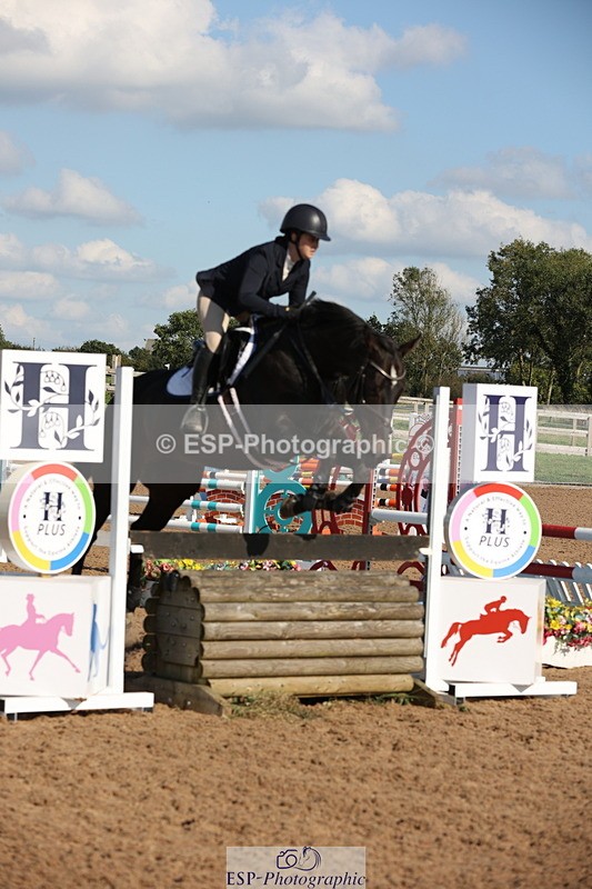 230915A-155526-02979 - Cls 6 Snr 1.05m Derby