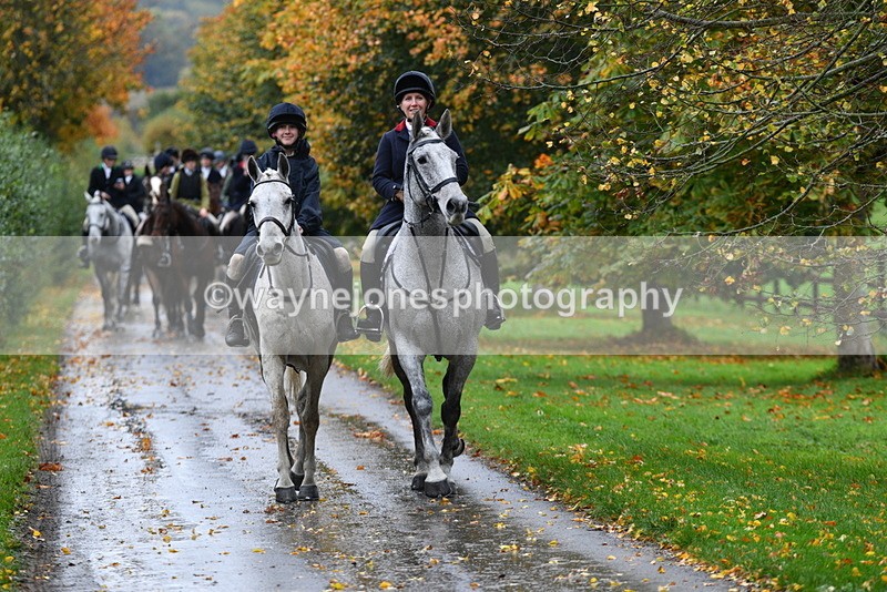 WJ5_6202 - B&B walk back for Hunt Tea !