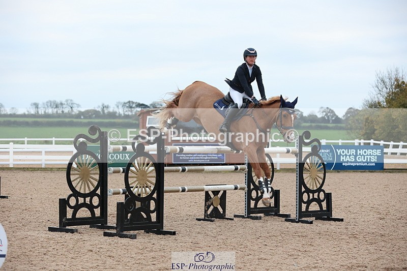 241101A-155723-03140 - FRI Cls 8 National 1.30m