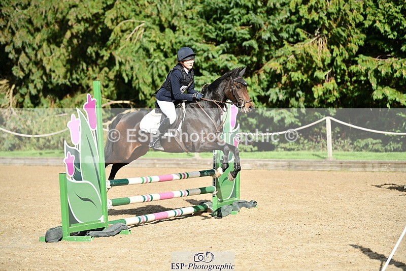 251004A-151859-01780 - Classes 8 & 9 70cm