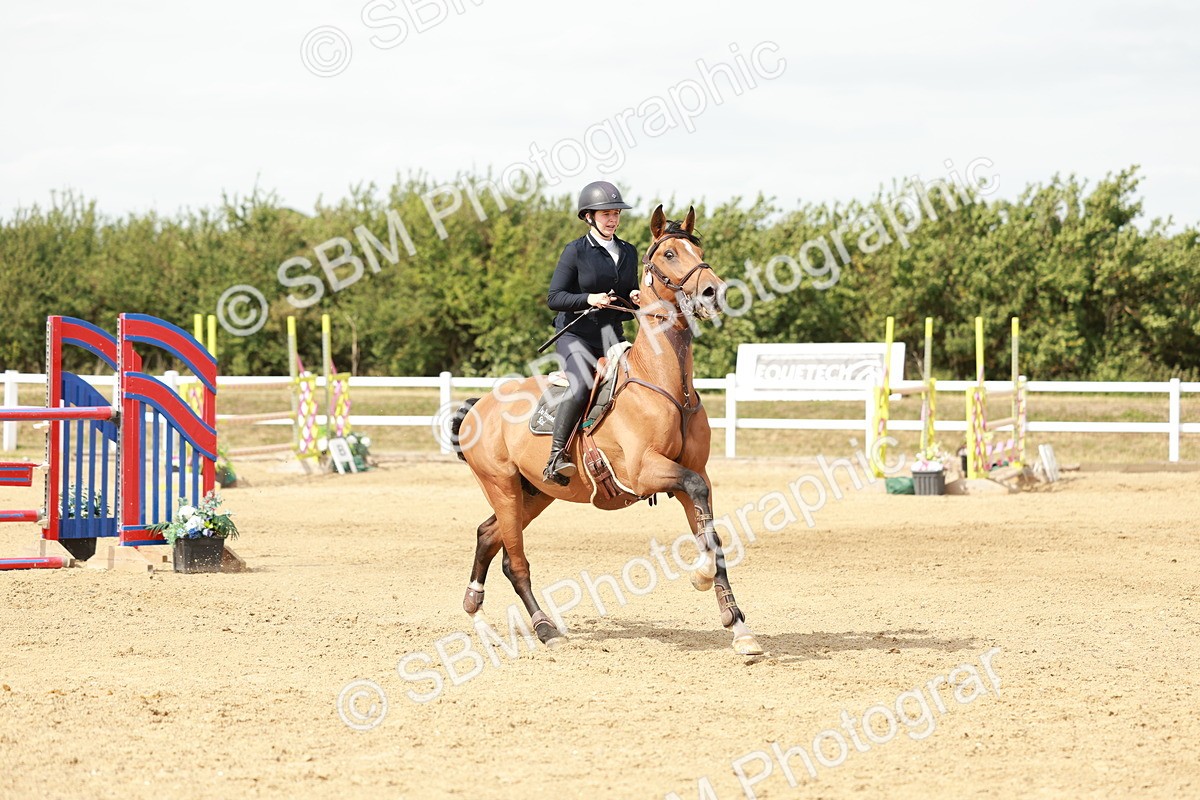 SBM_008220 - Class 4 - Senior Foxhunter - 1.20m Open