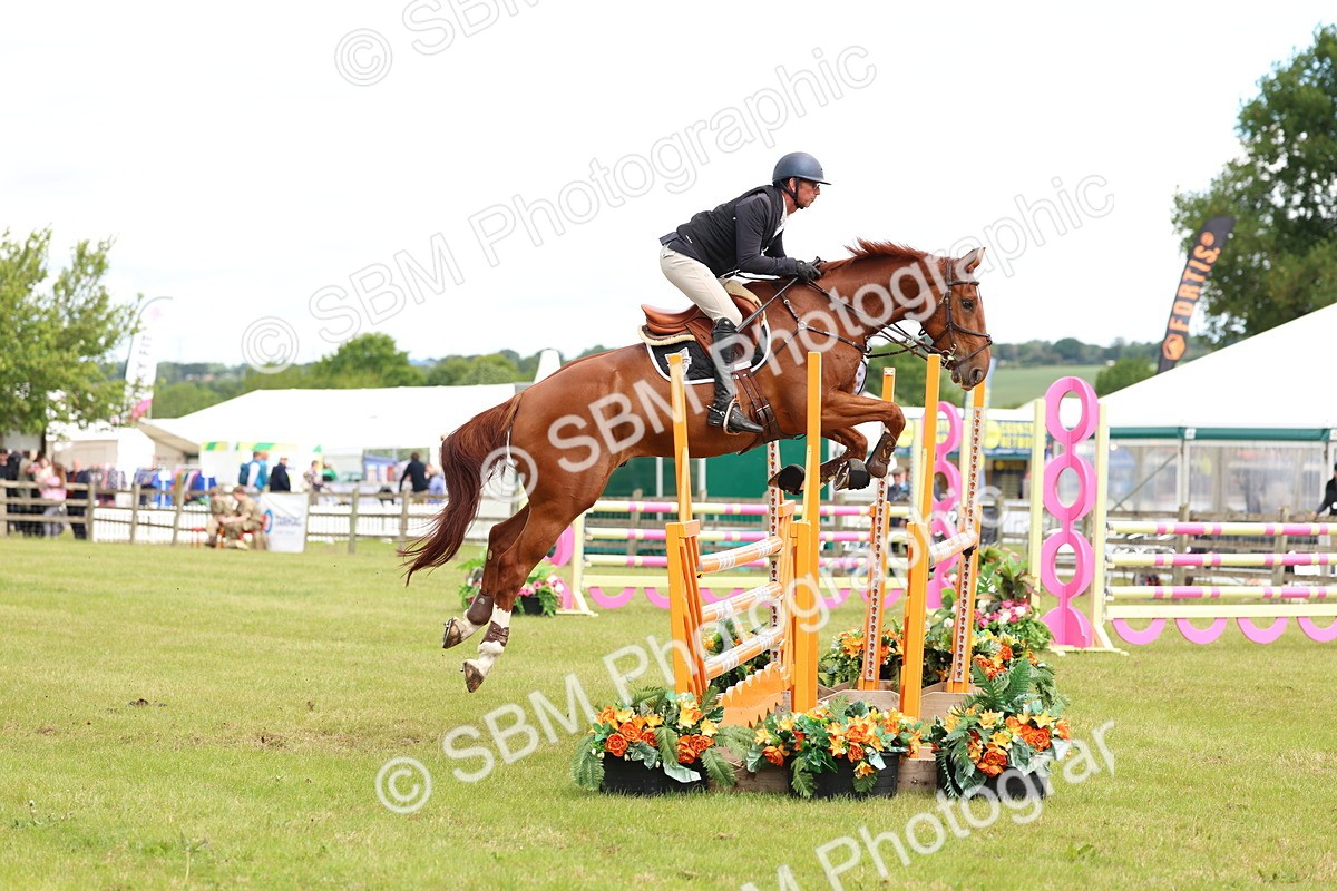 SBM_13741 - Class 206 - Senior Newcomers - 1.10m Open