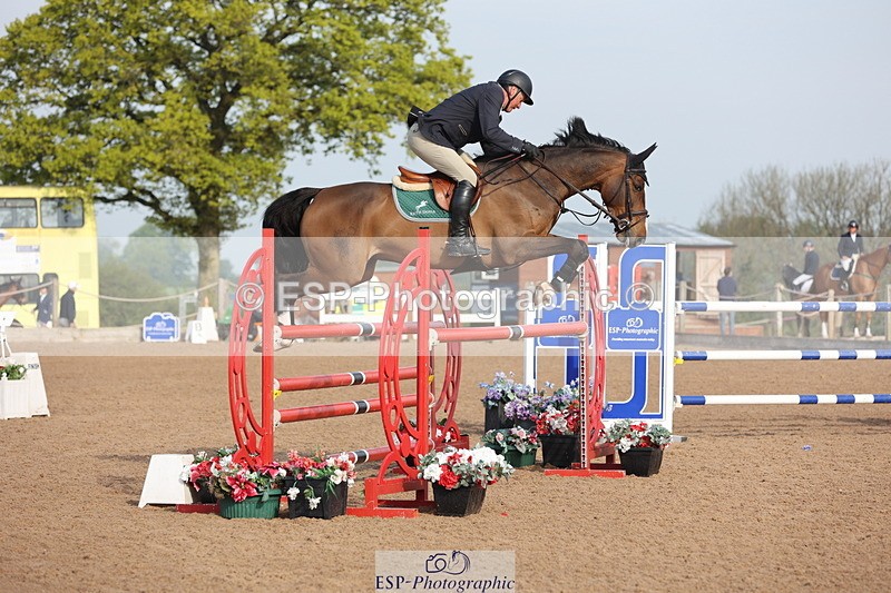 240511A-083814-10686 - Cls 32 Foxhunter