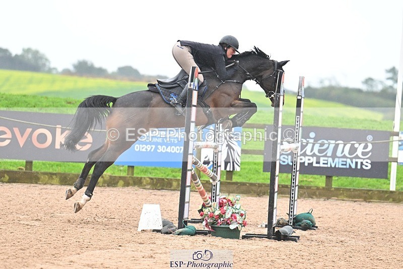 251003-121032-00663 - Cls 2 Newcomers and 1.10m