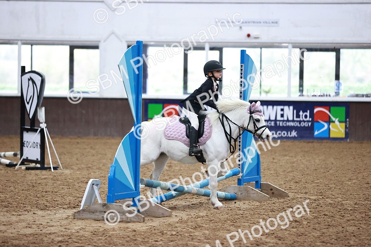SBM_000123 - Class 1 - Cross Pole Jumping 30cm 40cm