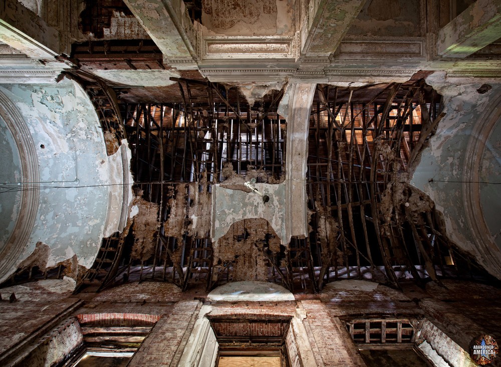 Tome School (Port Deposit, MD) | Memorial Hall Lobby Ceiling - Tome School for Boys