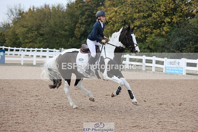 241101A-083800-00324 - FRI Cls 2 British Novice and 90cm Open