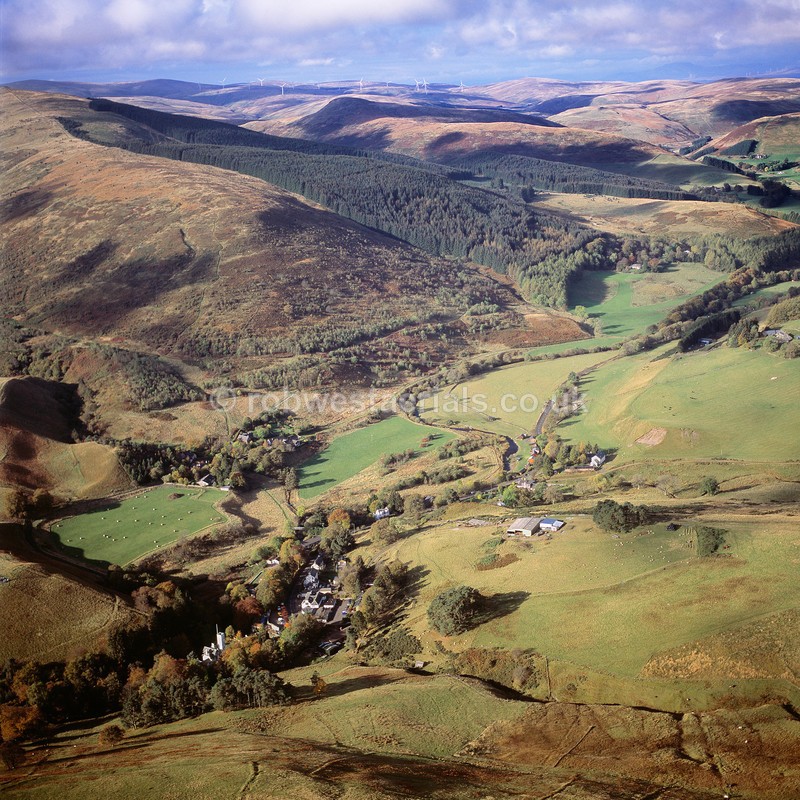 aerial pictures of Scottish rural villages tourist attractions hills glens of Scotland