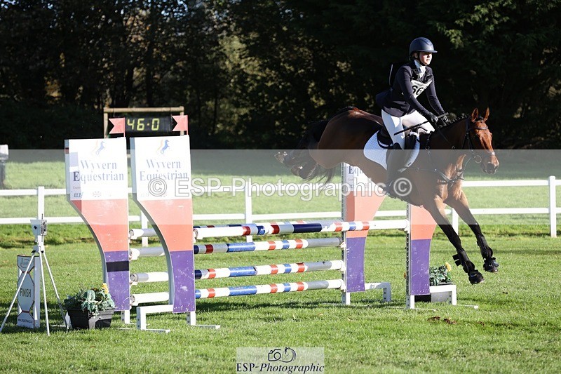 231022-095825-24234 - 668-BOWHAYLANDS.SKYFALL-Miya.Johns-TrotUp+SJ